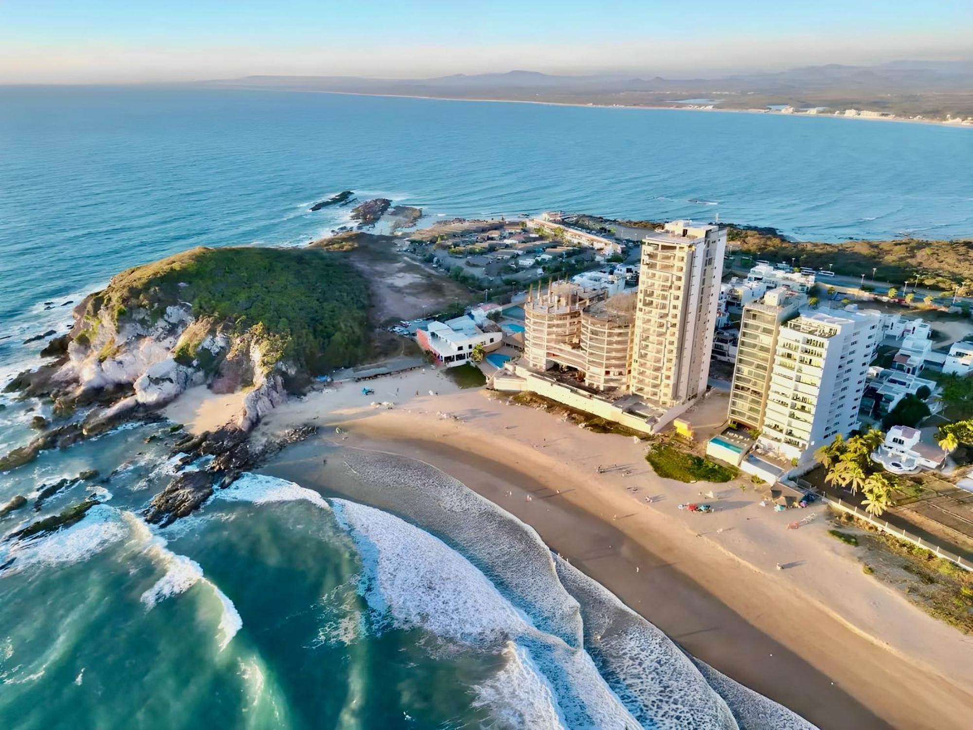 Brujas Tower Beach Resort ماساتلان المظهر الخارجي الصورة